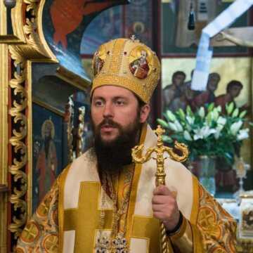 liturghie-episcop-damaschin-manastirea-putna