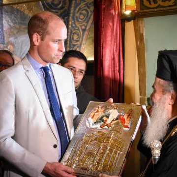 Printul William viziteaza Sfantul Mormant din Ierusalim