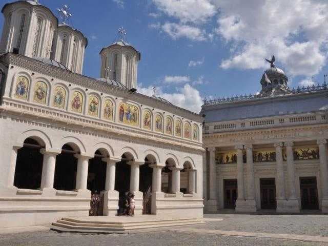 Conturi false atribuite Patriarhului României pe rețele de socializare