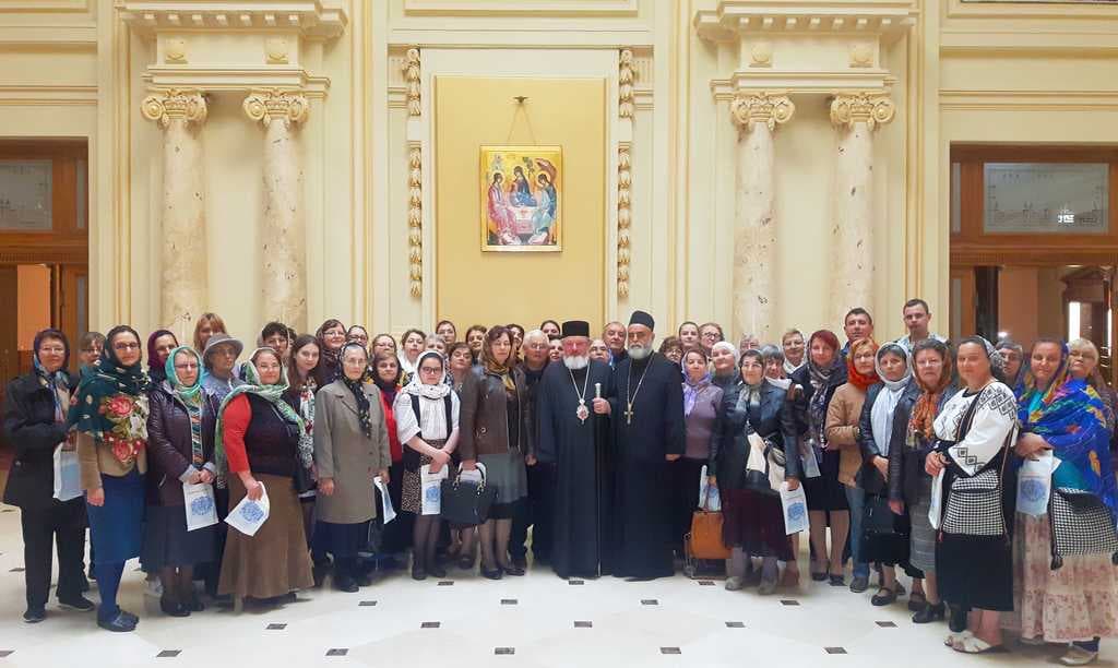 Pelerini ieşeni pe Colina Bucuriei (2)