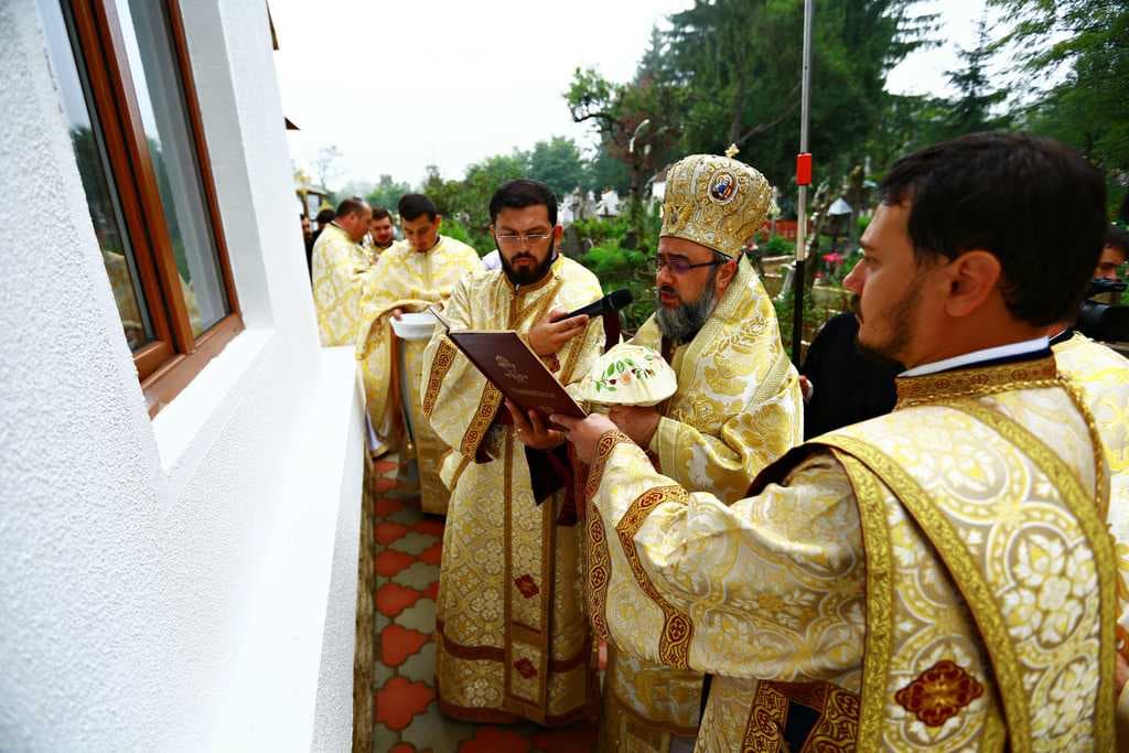 IPS Ciprian Buzău - sfinţire Calvini (1)