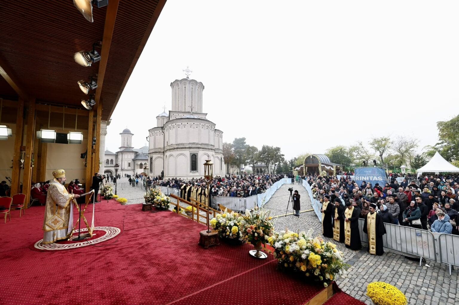 Sfânta Liturghie din Duminica a 23-a după Rusalii (LIVE)