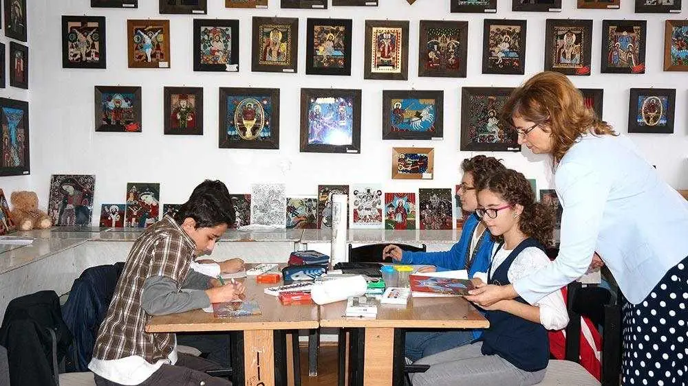 Proiectul „Sfinţii Români în iconografia populară“ la final