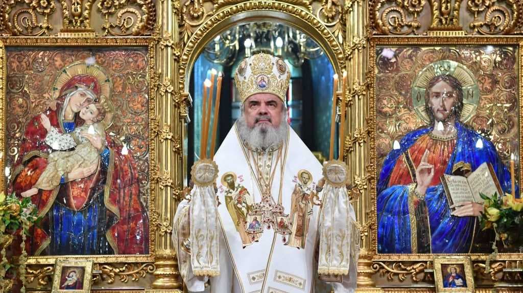 Patriarhul-Romaniei-aniverseaza-27-ani-de-la-hirotonirea-ca-arhiereu
