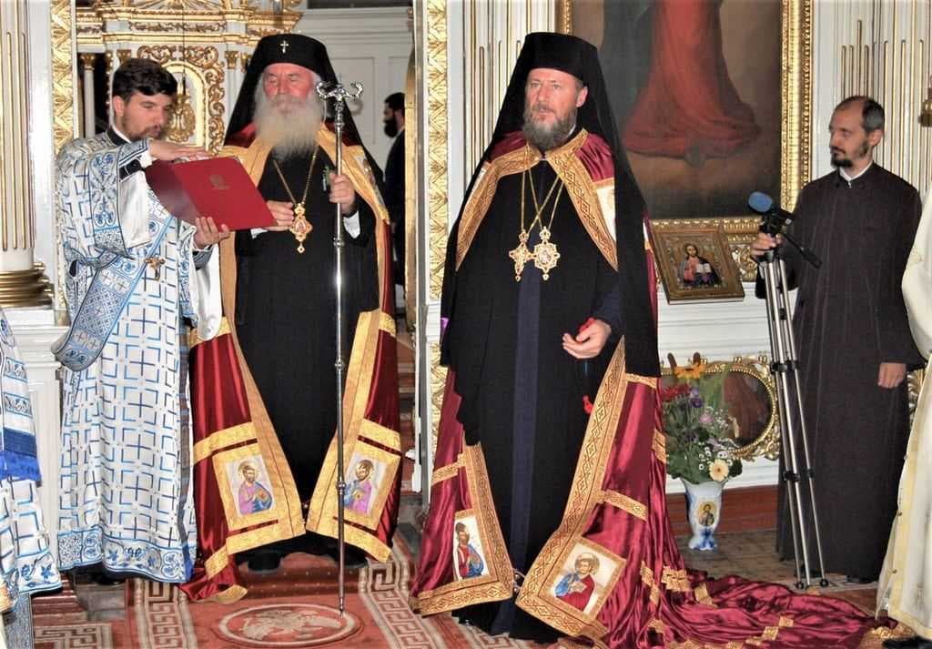 Instalarea Preasfințitului Părinte Emilian Crișanul - noul Episcop vicar al Arhiepiscopiei Aradului