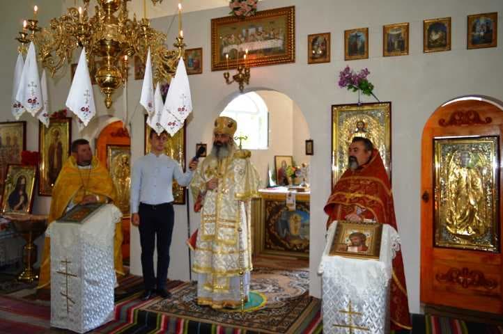PS Antonie de Orhei la parohia Sfantul Mare MUcenic Gheorghe din or Cornesti Ungheni 9 iulie 2017 (16)