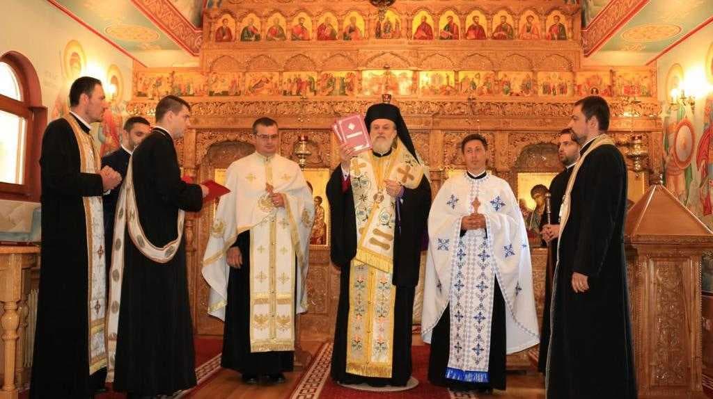 PS Vincentiu a hirotesit duhovnici la Biserica Paraclis episcopal a Centrului Eparhial