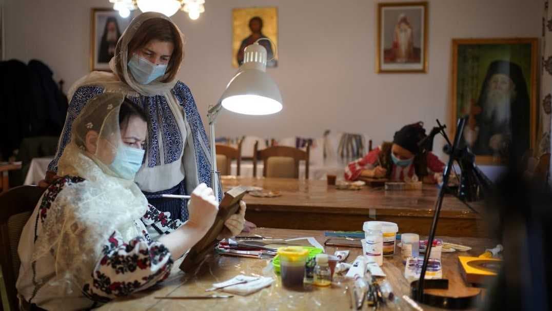 Mănăstirea Sihăstria Neamțului organizează un program care îmbină studiul iconografiei și viața spirituală