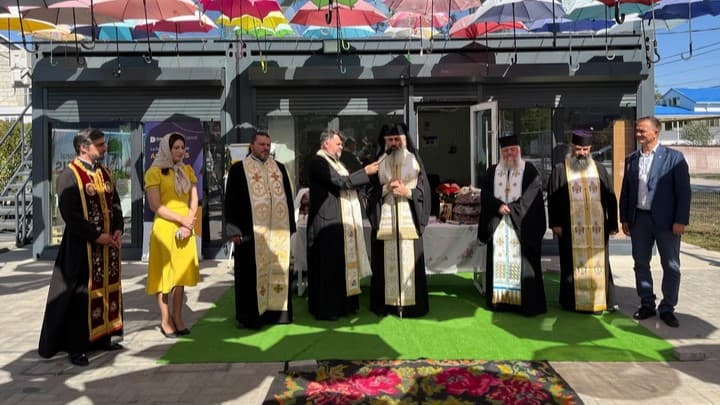 Slujbă de binecuvântare la Centrul Educațional Anastasis din Bălți