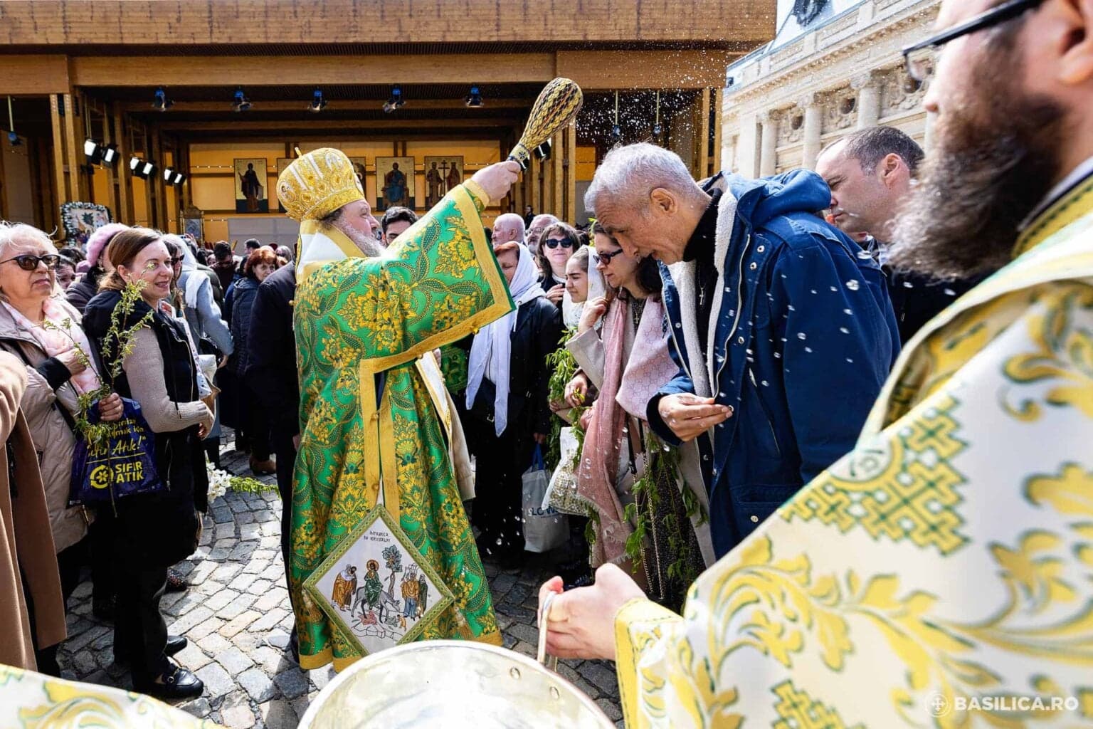 Galerie foto: Intrarea Domnului în Ierusalim, sărbătorită la Catedrala Patriarhală (2025)
