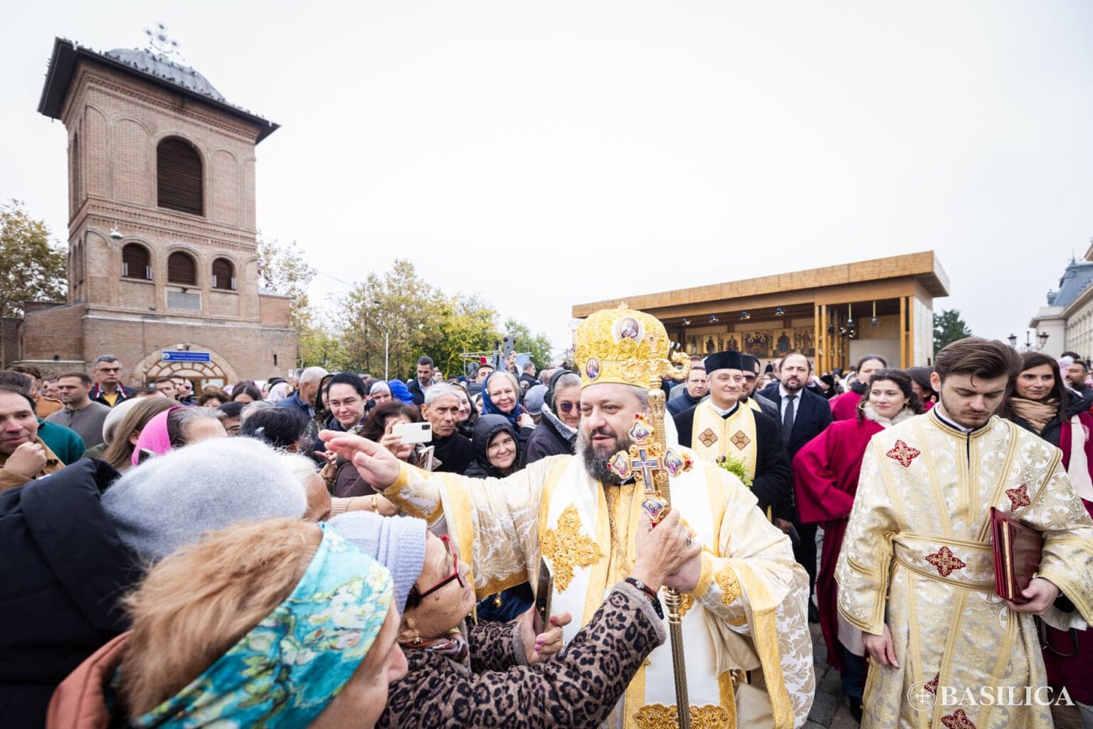 Galerie foto: Preasfințitul Părinte Paisie Sinaitul, în mijlocul pelerinilor la Catedrala Patriarhală