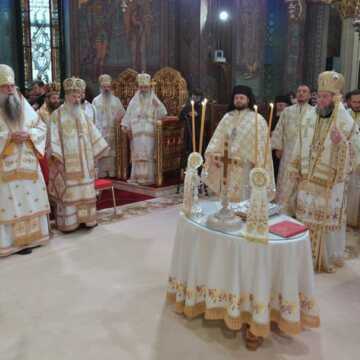 Patriarhul Daniel si-a serbat ziua onomastica prin rugaciune, ierarhi Biserica Ortodoxa Romana, Catedrala Patriarhala