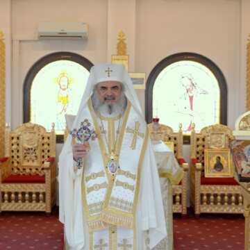 Patriarch Daniel: The Holy Cross is a symbol of both Christ’s Crucifixion and Resurrection