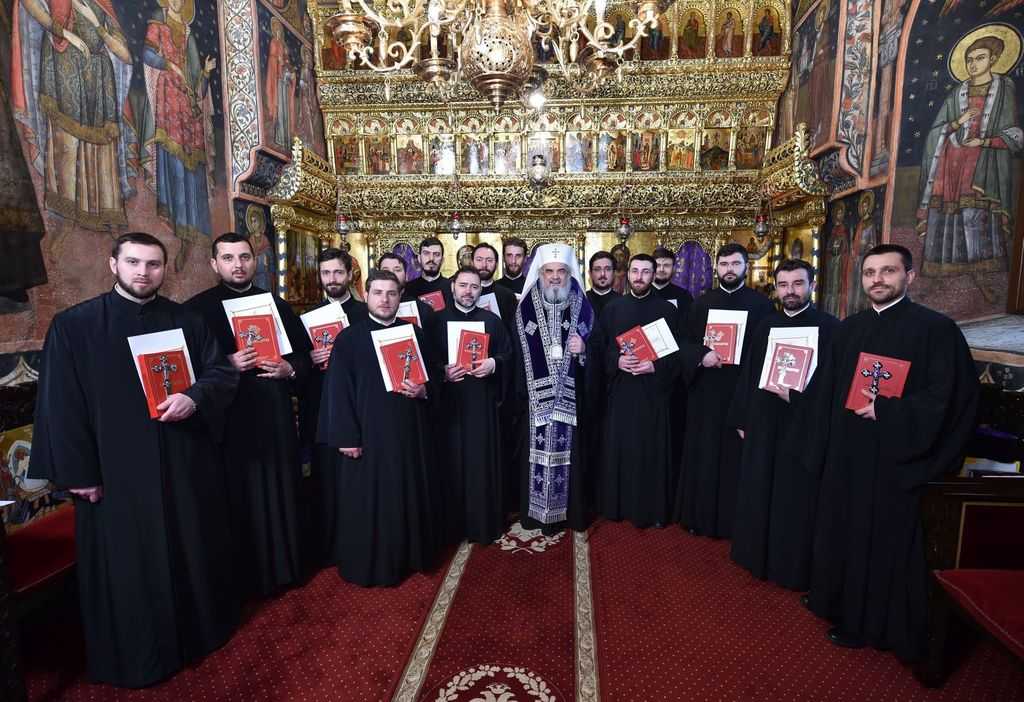 Confessors invested in Bucharest | Patriarch Daniel: Confession is spiritual medicine