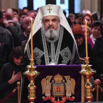 Patriarch Daniel officiates Great Canon at the Patriarchal Cathedral