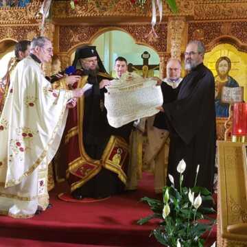 Enthronement Ceremony - His Grace Ioan Casian enthroned as Romanian Orthodox Bishop of Canada
