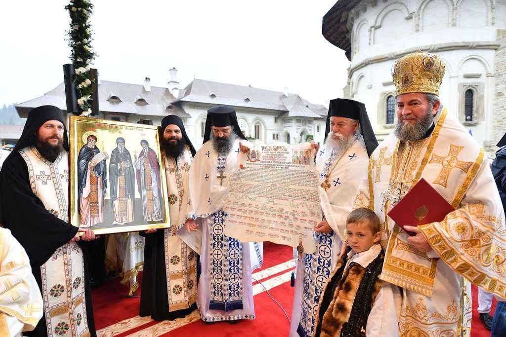 Mănăstirea Putna - Canonizarea sfinţilor putneni 2017 (42)