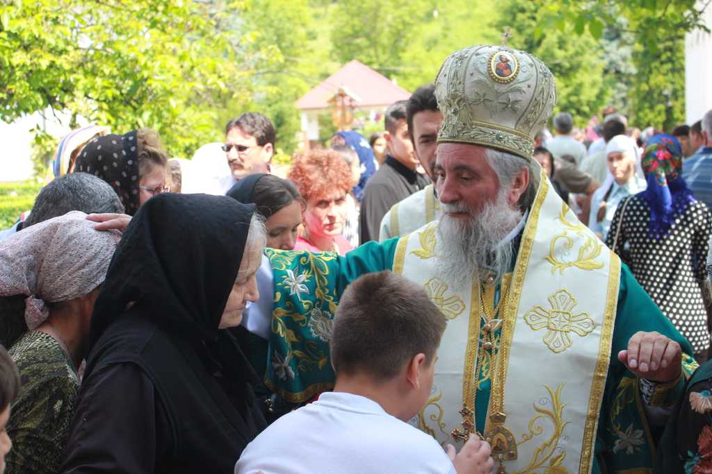 IPS Irineu la MĂnăstirea Strâmba (3)