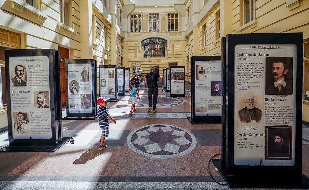 Expoziţia Sibiu: Catedrale de oameni