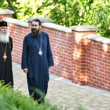 Patriarhul Daniel si membrii Sfantului Sinod al Bisericii Ortodoxe Romane au vizitat Parcul Resedintei Patriarhale (1)
