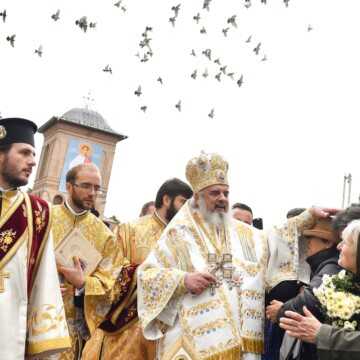 Patriarhul Daniel îndeamnă românii din diaspora la cinstire şi recunoştinţă adusă mărturisitorilor credinţei ortodoxe