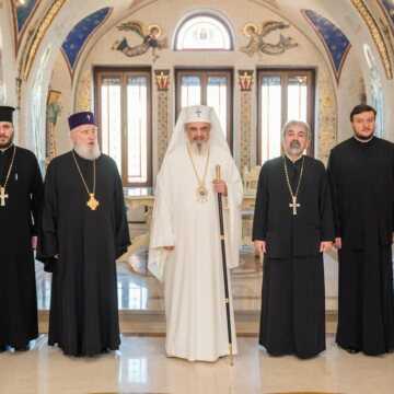 Patriarhul României a ajuns în România