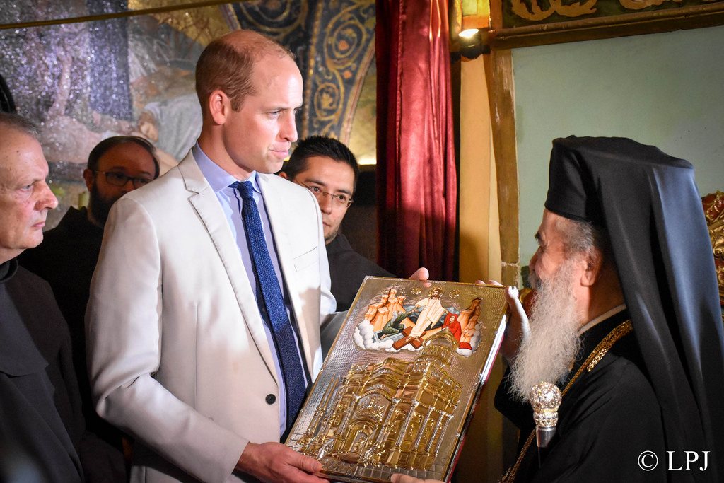 Printul William viziteaza Sfantul Mormant din Ierusalim