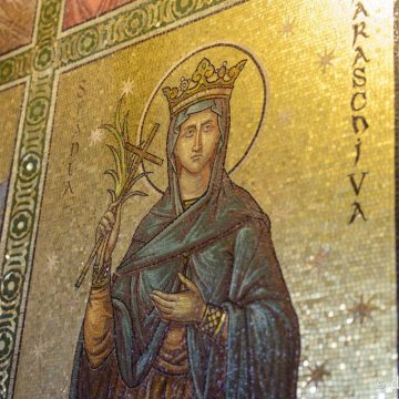 Sfânta Parascheva ocrotește Moldova de 378 ani