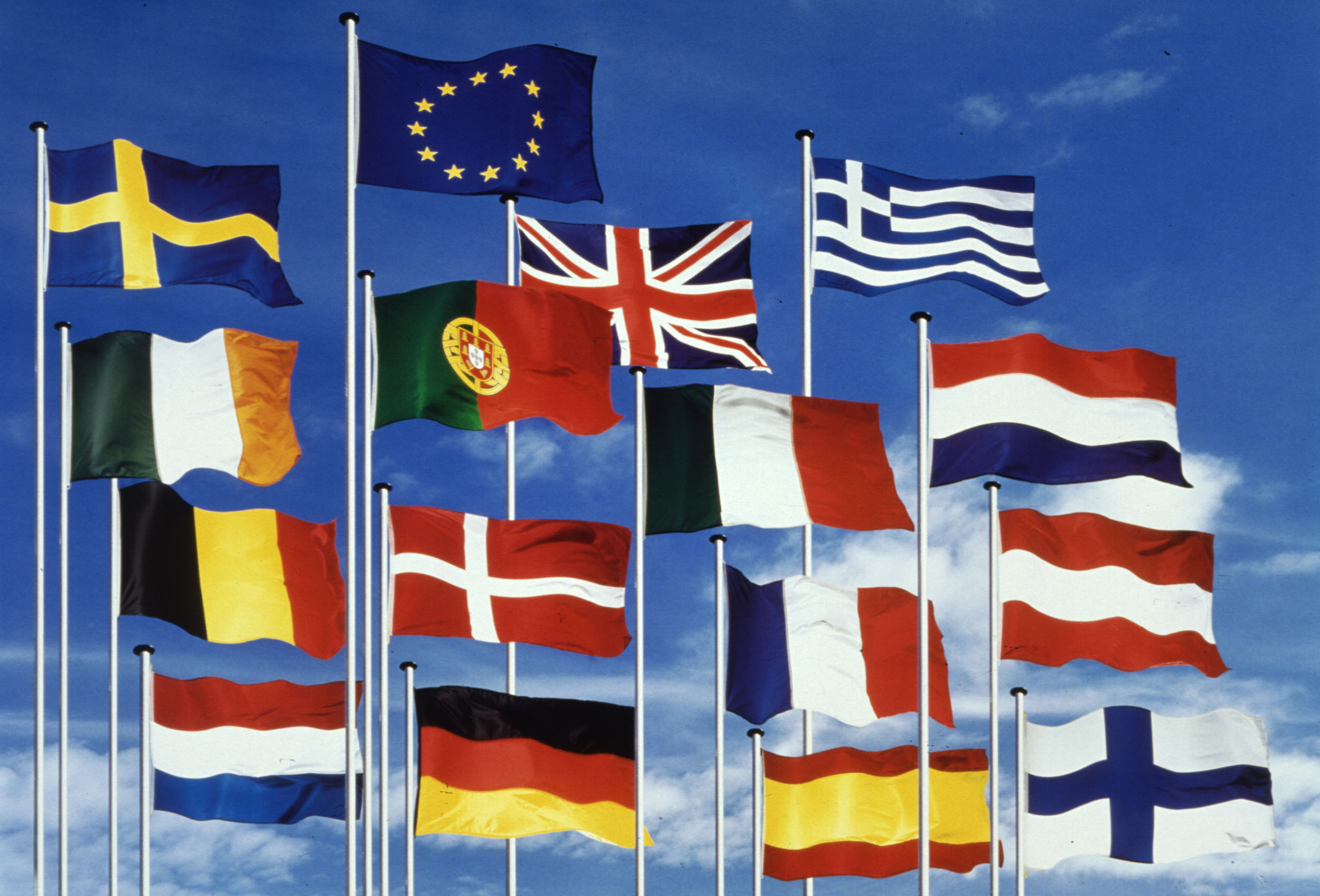 Флаги европы фото. Флаги европейских государств. Флаги Европы. Швеция Евросоюз.