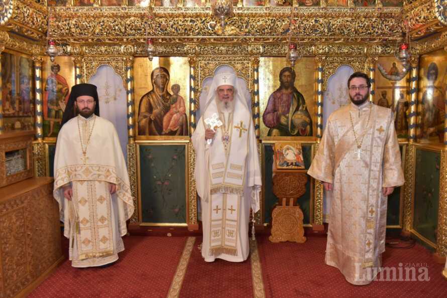 În Duminica Fiului Risipitor, Patriarhul Bisericii Ortodoxe Române a fost prezent la Sfânta Liturghie în paraclisul istoric al Reşedinţei Patriarhale.