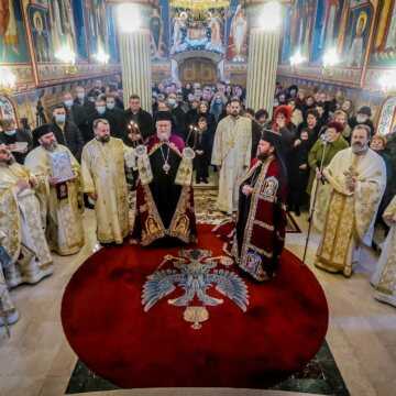 Episcopul Maramureșului l-a pomenit pe fostul stareț al Mănăstirii Rohia, „duhovnicul smerit cu ucenic erudit”